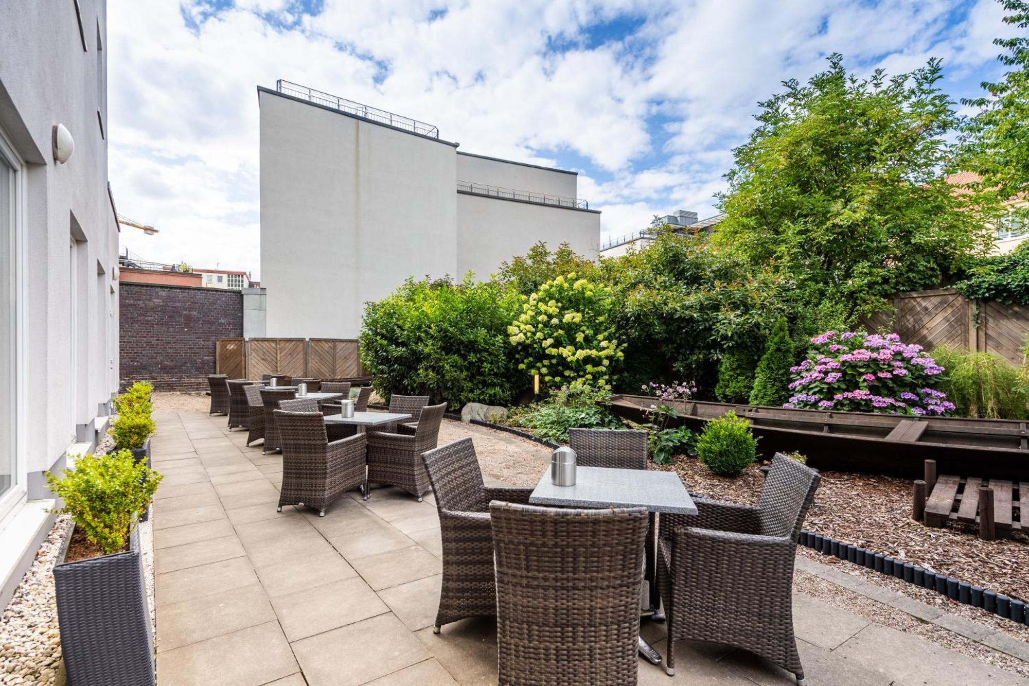 Premier Inn Hamburg City Millerntor Bagian luar foto