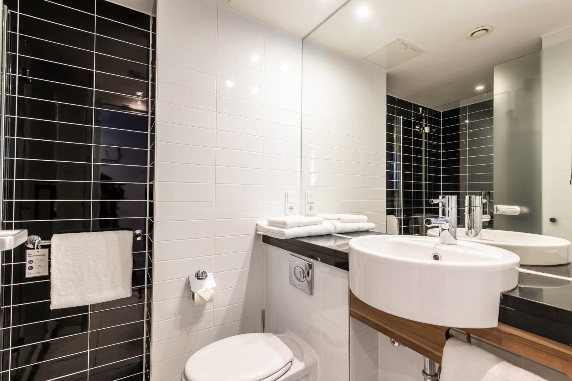 Premier Inn Hamburg City Millerntor Bagian luar foto